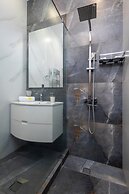 Apartment by Luxe Group TT198