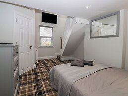 Flat 2 23 Hyde Park Road