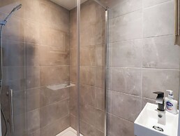 Flat 2 23 Hyde Park Road