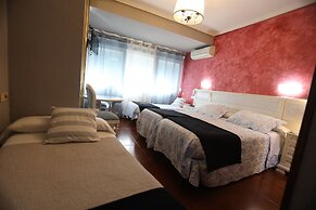 Hostal Goya Suites