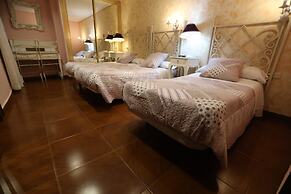 Hostal Goya Suites