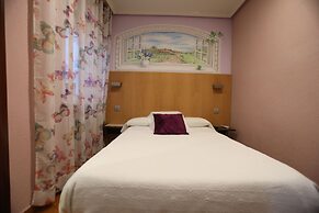 Hostal Goya Suites