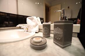 Hostal Goya Suites