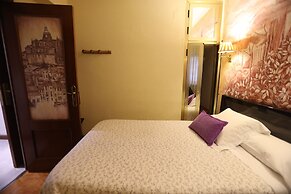 Hostal Goya Suites