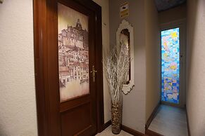Hostal Goya Suites