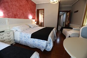 Hostal Goya Suites