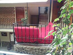 hostel mitayos land