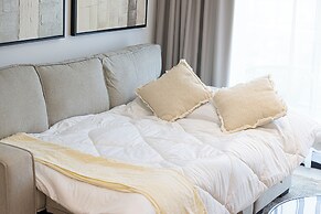 Binghatti Suites by Hostiva - City View