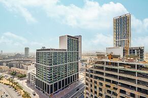 Binghatti Suites by Hostiva - City View