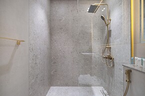 Binghatti Suites by Hostiva - City View