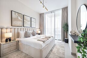 Binghatti Suites by Hostiva - City View