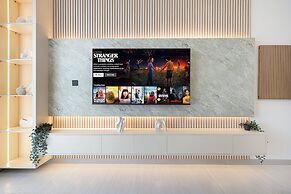 Binghatti Suites by Hostiva - City View