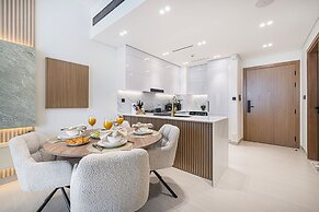 Binghatti Suites by Hostiva - City View