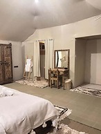 Sunshine luxury desert camp