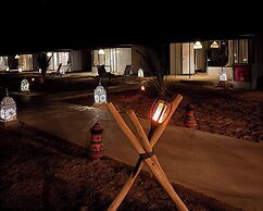 Sunshine luxury desert camp