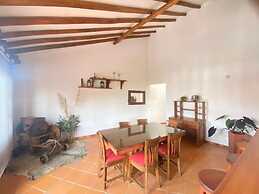 leyvaYork Apartasuites