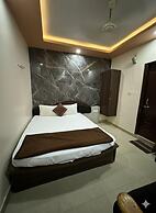 Hotel mahadev international