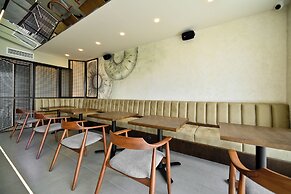 Stonehenge Hotel & Restaurant