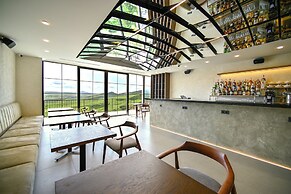 Stonehenge Hotel & Restaurant