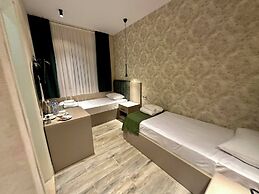 HOTEL NEON