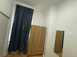 Stylish 2BR Apartment Westbahnhof Area