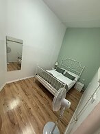 Stylish 2BR Apartment Westbahnhof Area