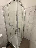 Stylish 2BR Apartment Westbahnhof Area