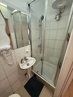 Budget 1BR Apt Close to Westbahnhof