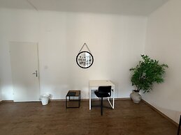 Smart 2BR Apt Close to Westbahnhof