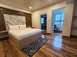 PINEVIEW ESCAPES