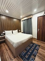 PINEVIEW ESCAPES