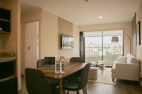 w Charming 2BR w Balcony in Miraflores