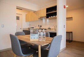 w Charming 2BR w Balcony in Miraflores