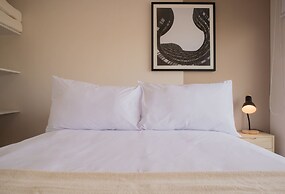 w Charming 2BR w Balcony in Miraflores