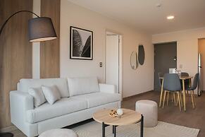 w Charming 2BR w Balcony in Miraflores