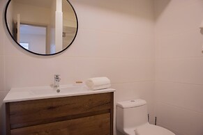 w Charming 2BR w Balcony in Miraflores
