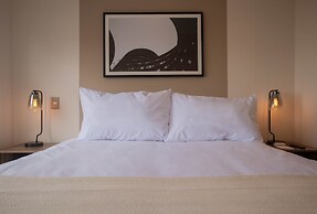 w Charming 2BR w Balcony in Miraflores