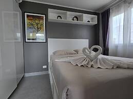 Sleek Corner 1 Bed Apt T1-607
