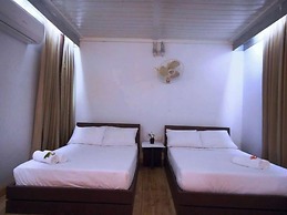 Sampan Resort