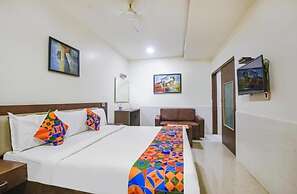 HOTEL LEELA GRAND INN