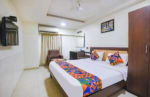 HOTEL LEELA GRAND INN