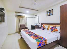 HOTEL LEELA GRAND INN