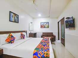HOTEL LEELA GRAND INN