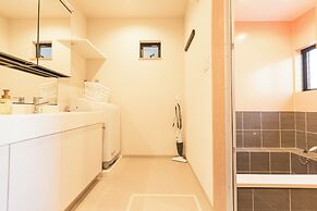b&FLAT-Hanazono
