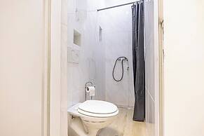 Spacious 5BR Apt Close to Augarten