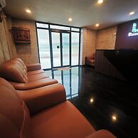 Stayz Royale - LB Nagar