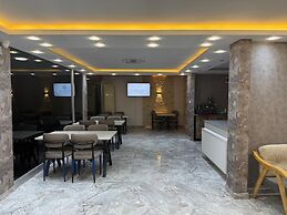 Maraş Blue Life Suite