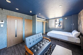SILK COURT 201