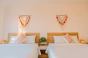 Rosy Hotel