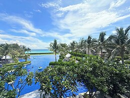 Luxury Villa Beach Front